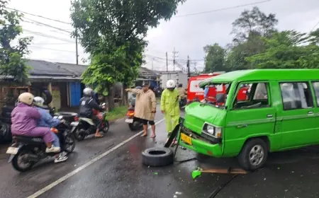 Microsleep Sebabkan Minibus Adu Banteng dengan Truk di Malang, Sopir Tewas