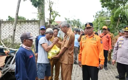 Ratusan Rumah di Tuban Rusak Disapu Angin, Pemkab Salurkan Bantuan dan Janji Percepat Pemulihan