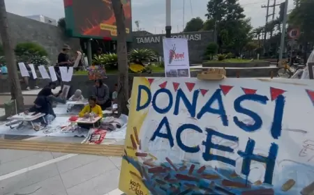 Seniman Jombang Gelar Donasi Lukisan untuk Korban Banjir Bandang Sumatera dan Aceh