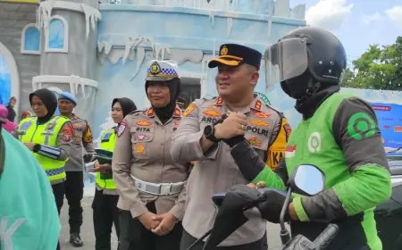 Pos Pelayanan Natal Bertema Karakter Frozen Hadir di Dekat Stasiun Jombang
