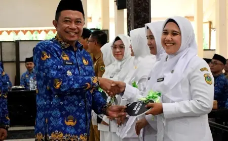 Peremajaan Armada Kesehatan, 10 Puskesmas di Bondowoso Terima Ambulans Baru