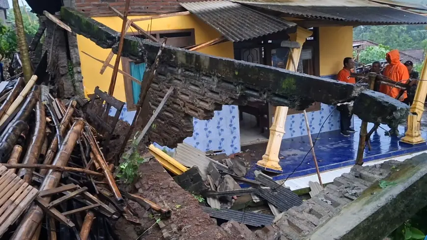 Rumah Warga di Tulungagung Rusak Tertimpa Tembok Talud Longsor, Tidak Ada Korban Jiwa