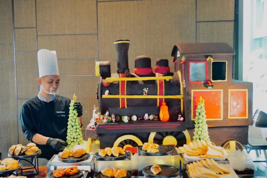 Grand Mercure Malang Mirama Hadirkan Kereta Cokelat Raksasa sebagai Ikon Natal dan Tahun Baru 2025