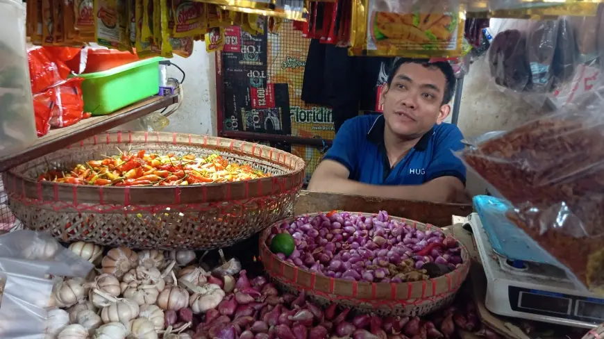 Jelang Akhir Tahun, Harga Cabai Rawit dan Telur Ayam di Kota Blitar Meroket
