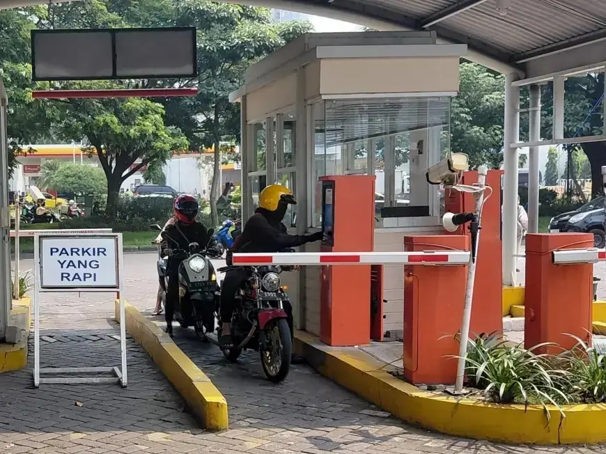 Mulai 2026, Parkir Surabaya Wajib Nontunai demi Transparansi dan Kemudahan Publik