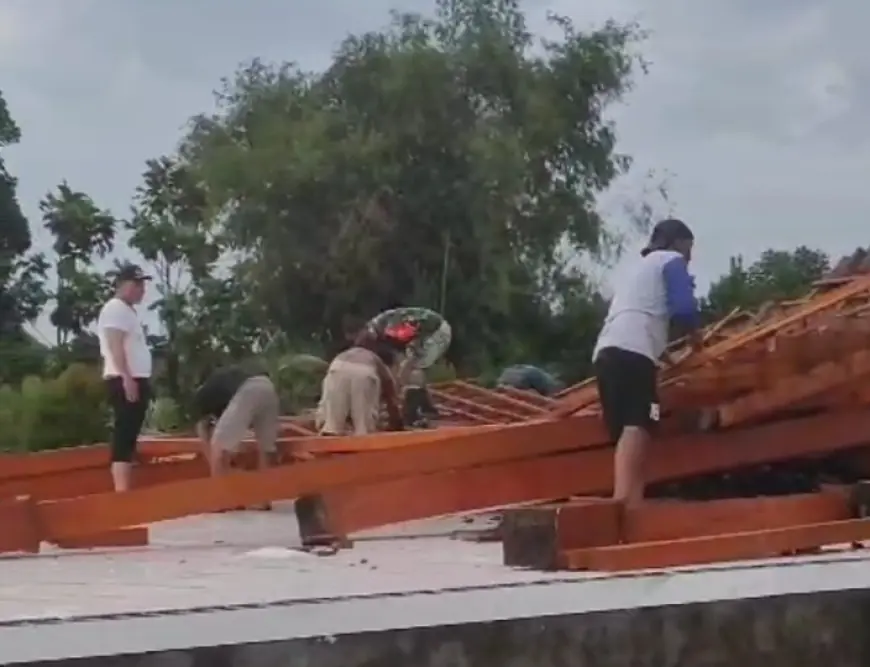 Pendopo Gondangmanis Jombang Roboh Dihantam Puting Beliung, Kerugian Capai Rp100 Juta