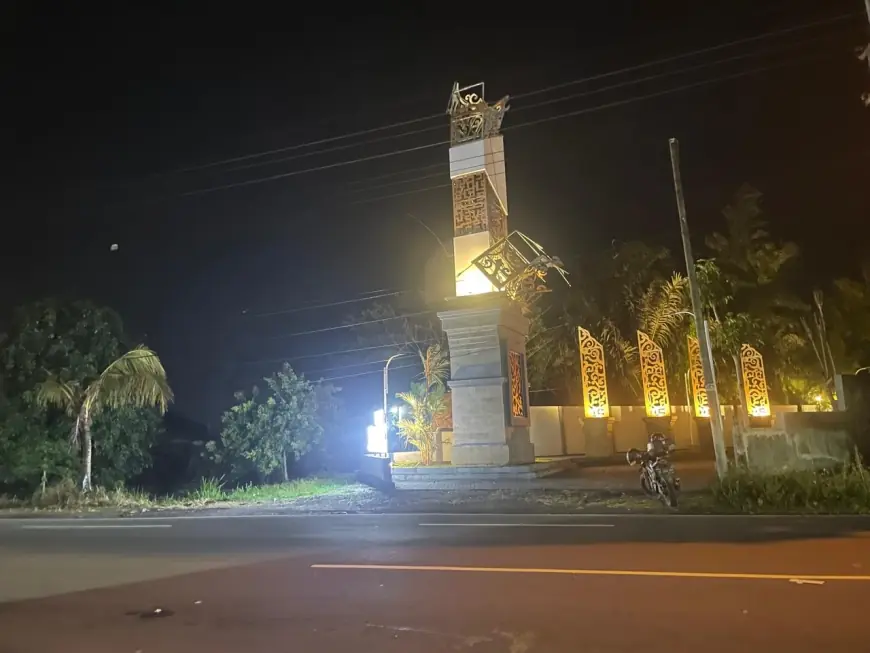Belum Genap Sebulan Rampung, Tugu Jombang Senilai Rp1 Miliar Ambruk Diterjang Angin