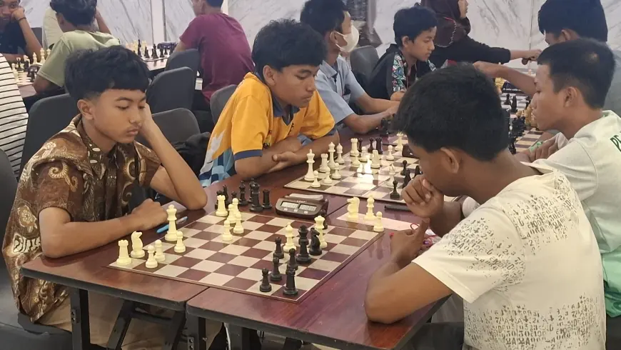 220 Siswa di Gresik Berebut Gelar Juara di Kejuaraan Catur Pelajar