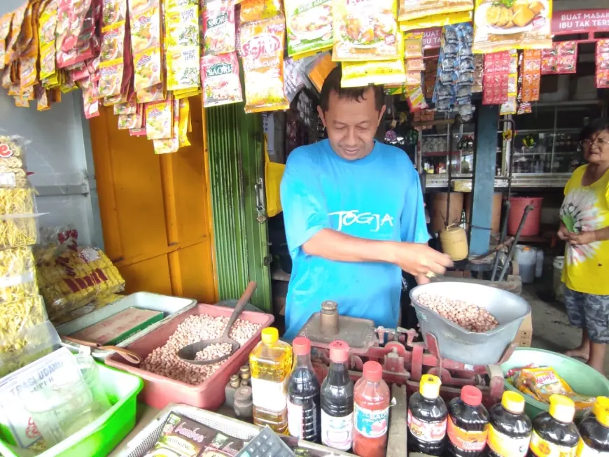 Harga Kacang Tanah di Kota Blitar Meroket, Tembus Rp40 Ribu per Kilogram, Pedagang Keluhkan Penjualan Menurun