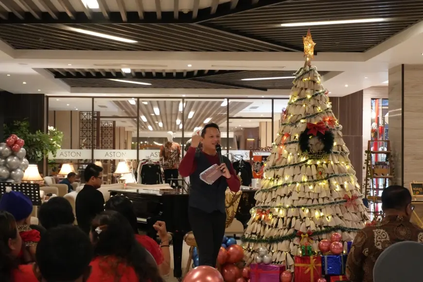 Unik, Hotel di Gresik Buat Pohon Natal dari Kuliner Pudak Setinggi 2,5 Meter