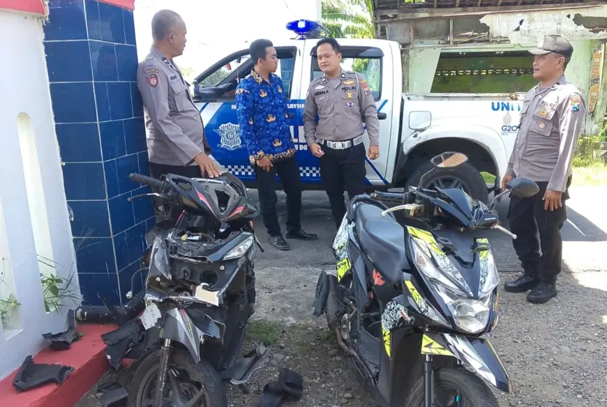 Dua Sepeda Motor Tabrakan di Jombang, Tiga Orang Terluka