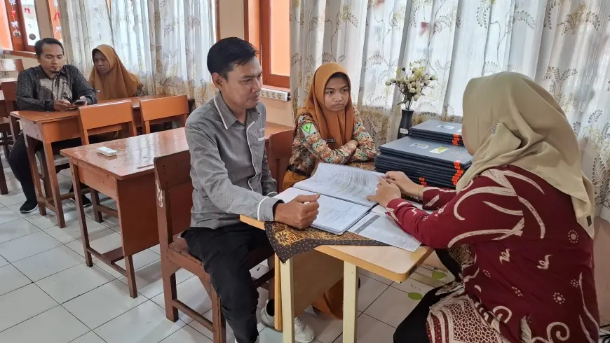 Ikuti Gerakan Ambil Rapor, Para Ayah di Gresik Ingin Tambah Motivasi Belajar ke Anak