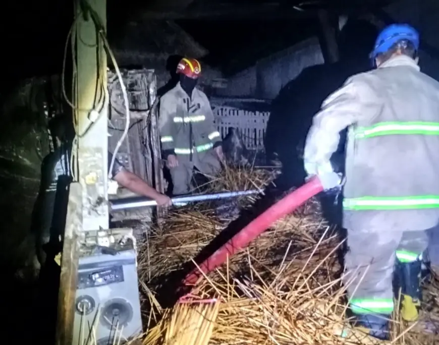 Lalai Matikan Bara Oven, Gudang Tusuk Sate di Blitar Ludes Terbakar