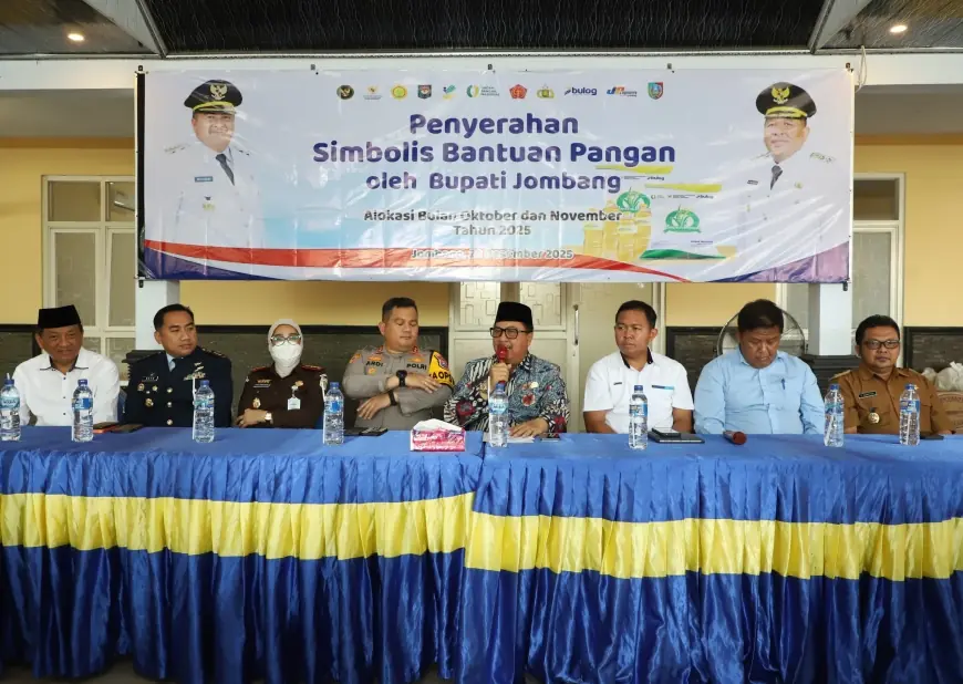 109.086 Warga Jombang Terima Bantuan Pangan Beras dan Minyak Goreng