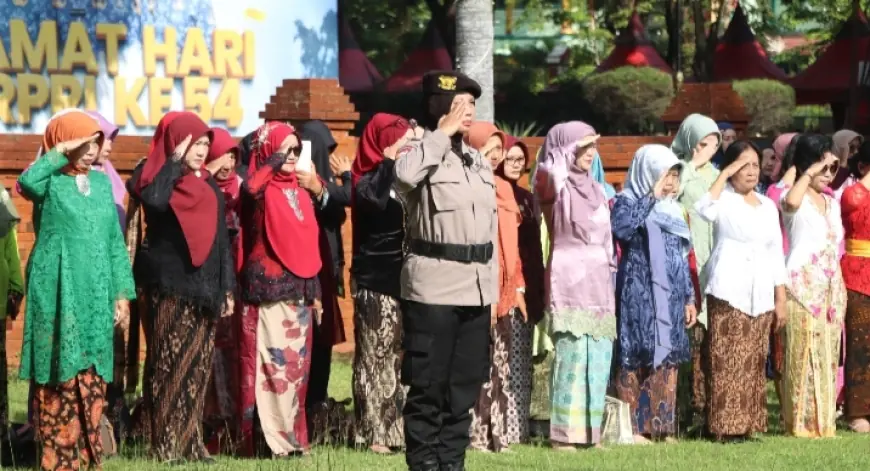 Peringati Hari Ibu ke-97, Wakapolres Nganjuk Hadiri Upacara Bersama Forkopimda