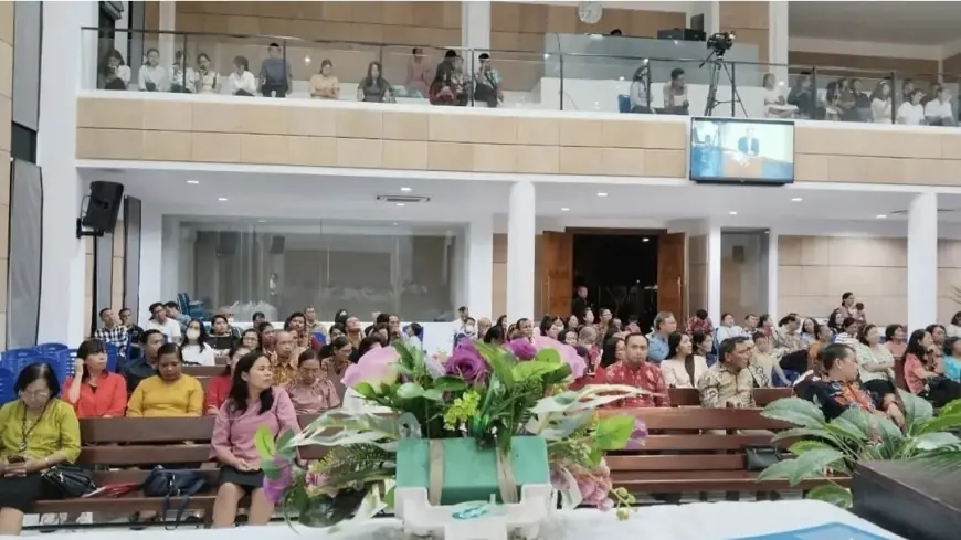 Perayaan Natal GKI Bojonegoro Digelar Sederhana, Jemaat Diajak Maknai Solidaritas di Tengah Bencana