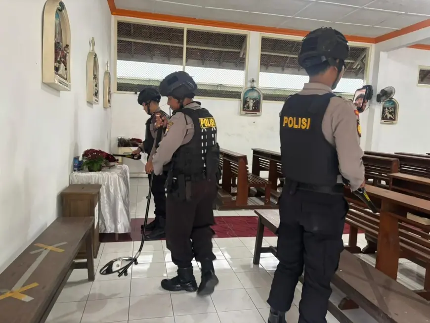 Cegah Gangguan, Polisi di Lamongan Sisir Gereja dan Objek Vital