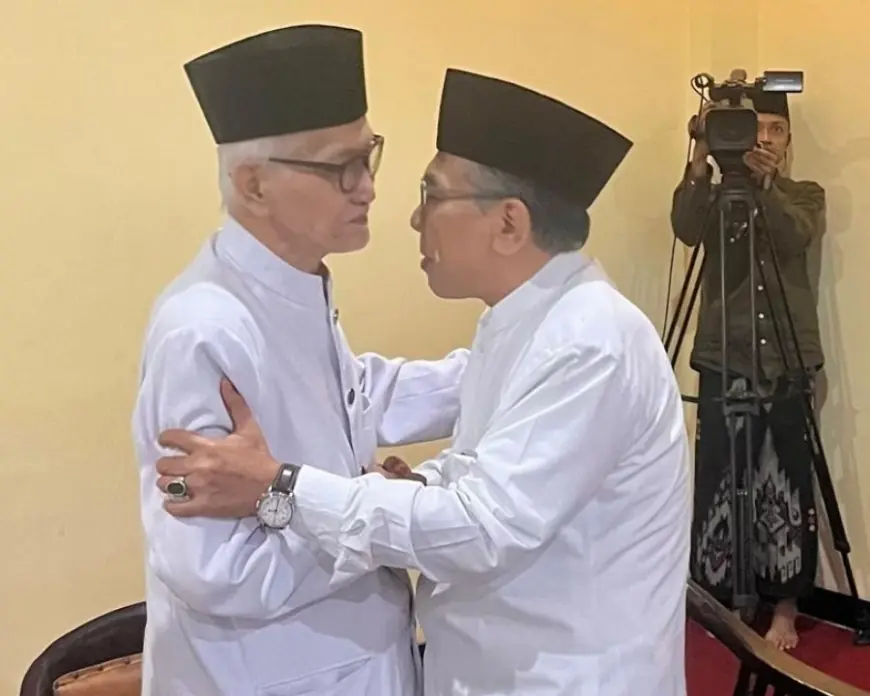 Kiai Miftach - Gus Yahya Islah di Ponpes Lirboyo Kediri, Sepakat Gelar Muktamar NU Secepatnya