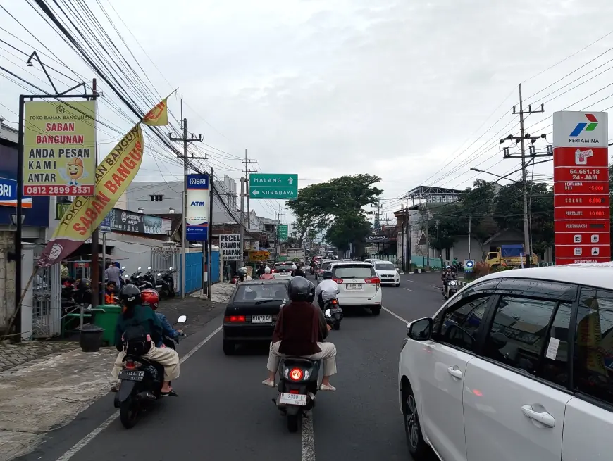 Polres Batu Aktifkan Jalur Alternatif dan Personel Lapangan untuk Tekan Kemacetan Selama Nataru