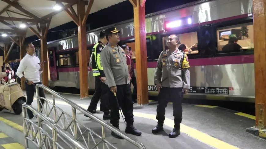 Jelang Pergantian Tahun 2026, Polres Nganjuk Tinjau Stasiun Kereta Api