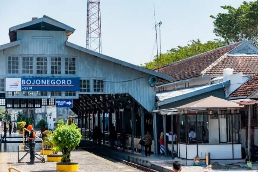 Mobilitas Nataru, Penumpang di Stasiun Bojonegoro Tembus 19 Ribu Orang