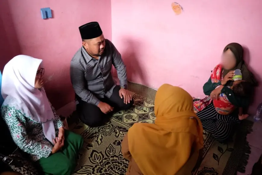 Bupati Gresik Jenguk Balita Penderita Atresia Bilier yang Terkendala Layanan UHC