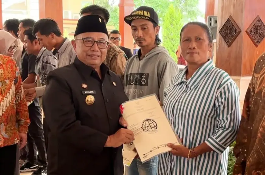3.132 Sertifikat Tanah PPTPKH Diserahkan, Bupati Blitar Tekankan Manfaat Produktif