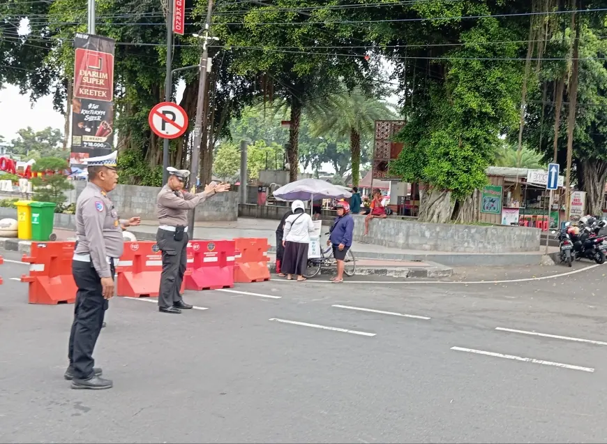 Malam Tahun Baru 2026, Alun-Alun Kota Blitar Steril Kendaraan, Jalan Merdeka Ditutup Total