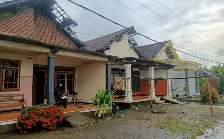 Angin Kencang Landa 5 Kecamatan di Tulungagung, Puluhan Rumah Warga Rusak