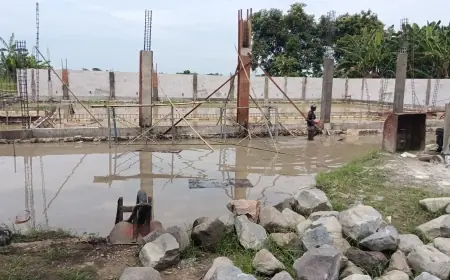 Proyek KDMP Jekek Nganjuk Dikeluhkan, Lokasi Rawan Banjir, Pekerja Kesulitan Garap Fondasi