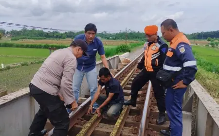 Polisi Ringkus Pencuri Baut Rel di Blitar, Satu Pelaku Buron