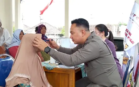 Satbrimob Watukosek Gelar Pengobatan Gratis di Desa Winong Pasuruan