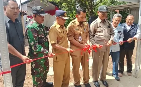 Dukung MBG, Pemkab Nganjuk Tebar 60 Ribu Bibit Lele di Ngronggot