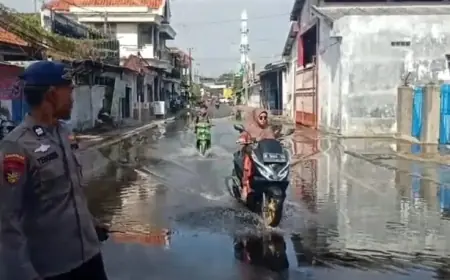 Potensi Rob Hingga Akhir Januari 2026, Aktivitas Ekonomi Pesisir Jatim Beresiko Terganggu