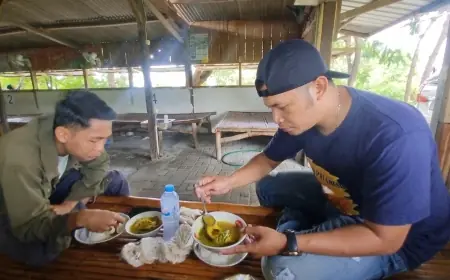 Mencicipi Warung Sembilang Pak Kasan yang Legendaris di Gresik