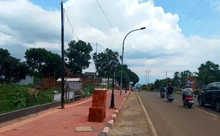 Pemkot Batu Seragamkan Wajah Kota Lewat Standar Pencahayaan Trotoar