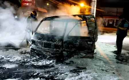 Mobil Terbakar Saat Isi BBM di SPBU Kepanjen Malang, Pengendara Alami Luka Serius