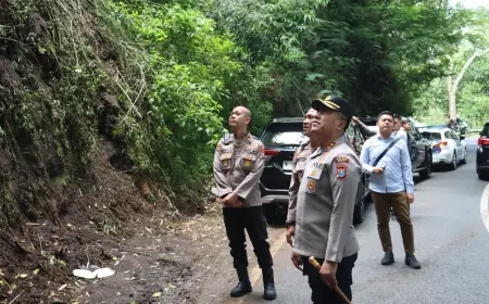 Masih Rawan Longsor, Jalur Wisata Payung 2 Batu Ancam Keselamatan Pengguna Jalan