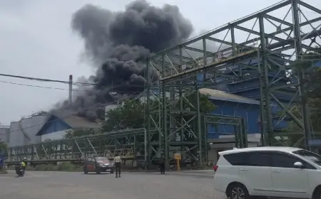 Pipa Bocor Picu Ledakan di Kawasan Industri Maspion Gresik, Pabrik Minyak Goreng Terbakar