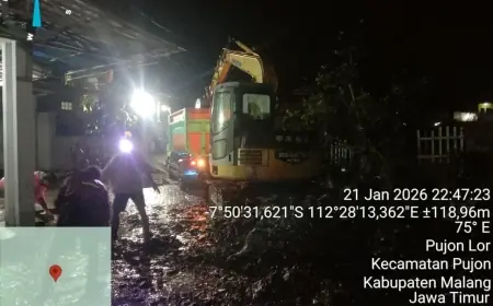 Sumbatan Sampah Picu Luapan Sungai Baloh di Pujon Malang, Jalur Provinsi Tergenang