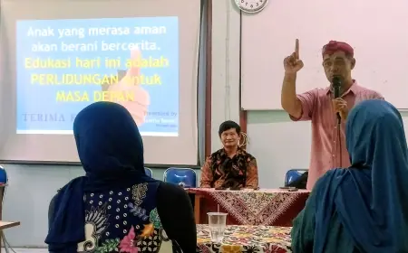 Ketika Gawai Jadi Pintu Masuk Radikalisme, SDN Dukuh Kupang III  Ingatkan Peran Penting Orangtua Lewat Parenting Class