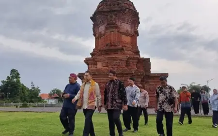 Fadli Zon Tinjau Candi Jabung, Dorong Pelestarian Warisan Budaya Majapahit