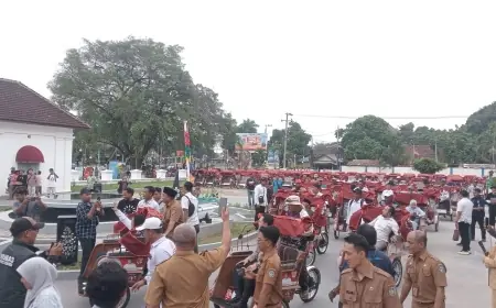 200 Pengayuh Becak Lansia di Situbondo Terima Bantuan Becak Listrik, GSN: Jangan Dijual