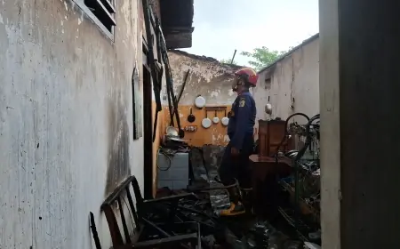 Dapur Ludes Terbakar, Lansia di Tulungagung Kehilangan Persiapan Selamatan 40 Hari Wafat Istrinya