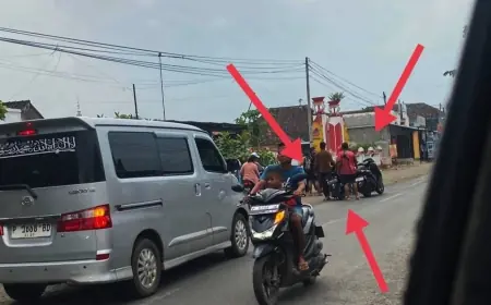Jalan Provinsi di Kencong Jember Rusak Parah, Pengendara Motor Jadi Korban