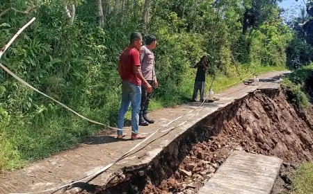 Jalan di Tulungagung Lenyap Diterjang Longsor, Akses Warga Lumpuh