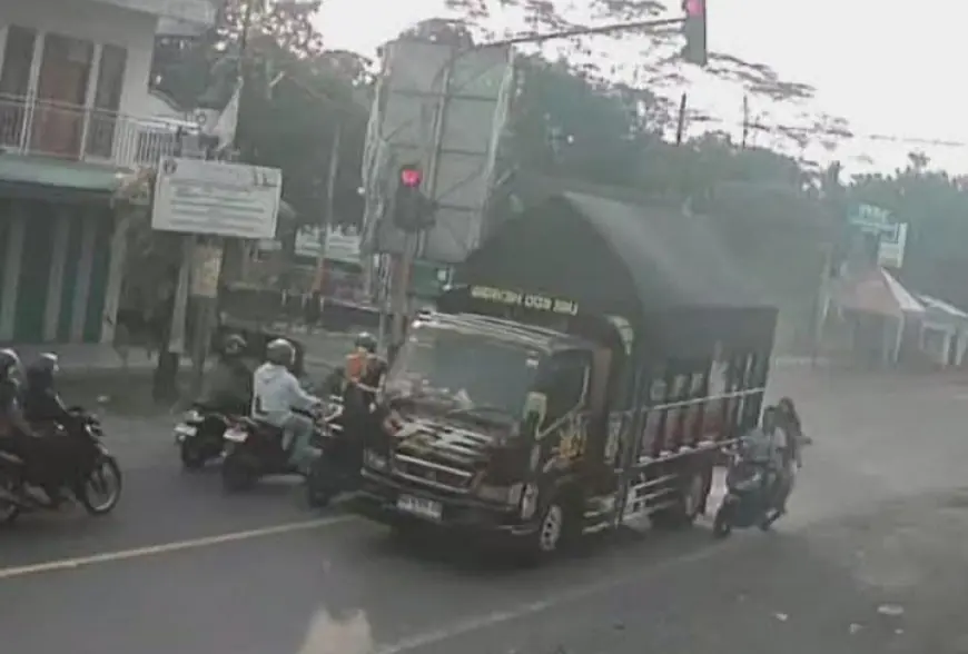 Tabrak Lari, Sopir Truk di Blitar Ditangkap Polisi Saat Jenguk Korbannya di Rumah Sakit
