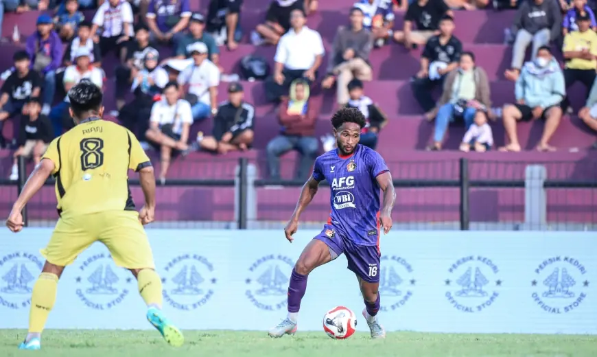 Menantang Raja Liga, Persik Kediri Uji Mental Persib di Brawijaya