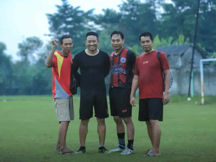 Perkuat Solidaritas Warga, Legislator PDI Perjuangan Jombang Konsisten Gerakkan Olahraga Sepak Bola