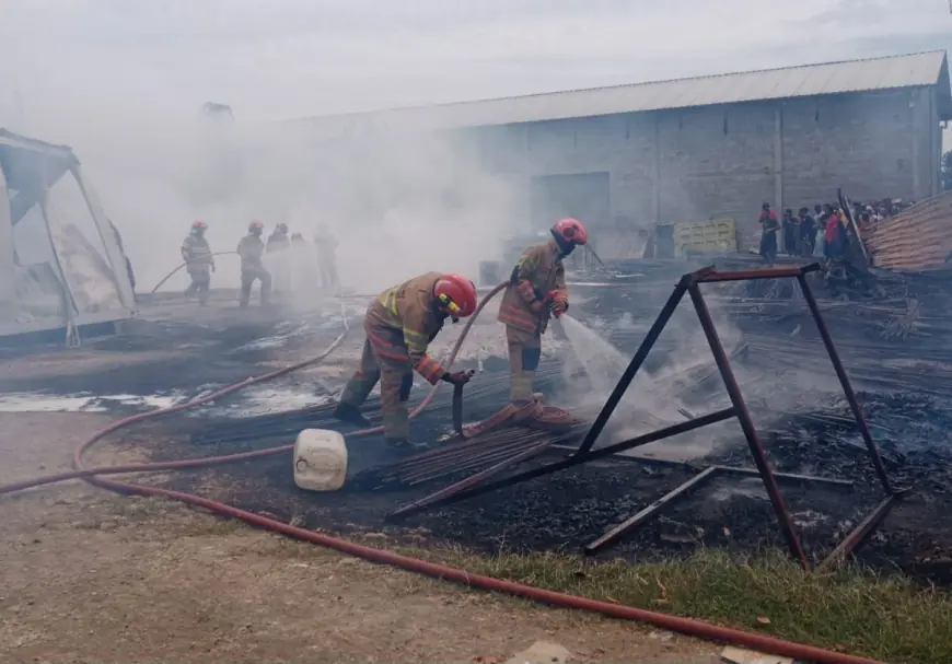 Gudang Solar Proyek Irigasi di Bojonegoro Terbakar, Diduga Akibat Korsleting Listrik
